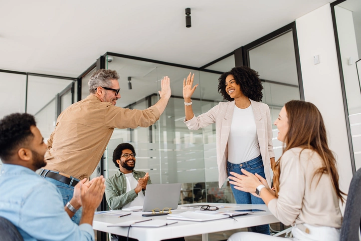 Regalos corporativos para fortalecer relaciones comerciales