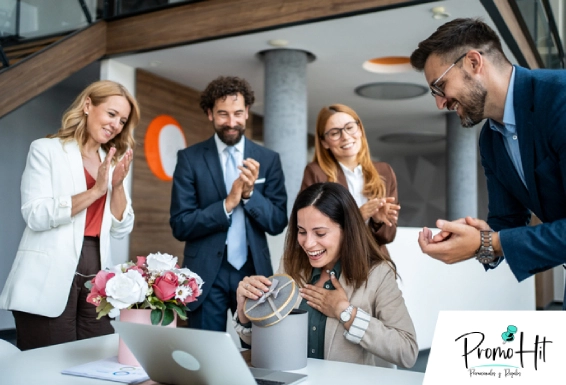 Regalos de bienvenida para empleados: ideas útiles y memorables Regalos de bienvenida para empleados personalizados