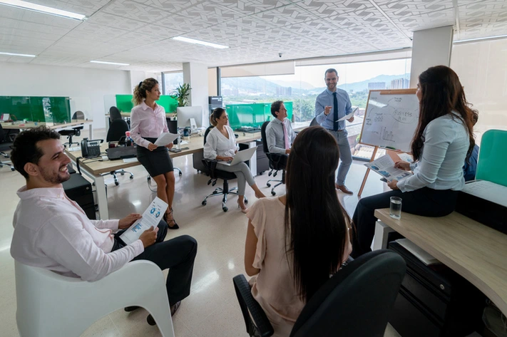 Regalos empresariales para fechas especiales y celebraciones internas