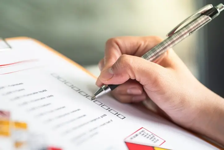 Checklist paso a paso para pedir y entregar a tiempo